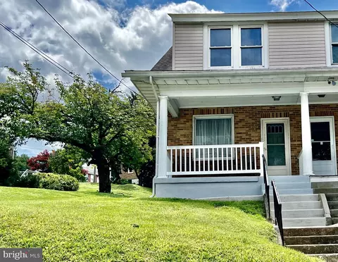 990 Upland Ave, Reading, PA 19607 photo 2