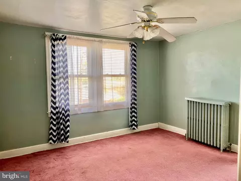 990 Upland Ave, Reading, PA 19607 photo 14
