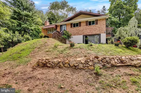 3211 Mannerchor Rd, Temple, PA 19560