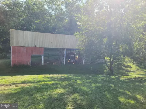 1892 Bellemans Ch Rd, Mohrsville, PA 19541