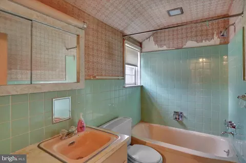 2307 Gring Dr, Reading, PA 19609 photo 16