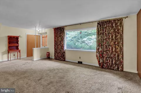 2307 Gring Dr, Reading, PA 19609 photo 8