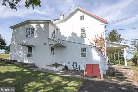 9 School House Rd, Hereford, PA 18056