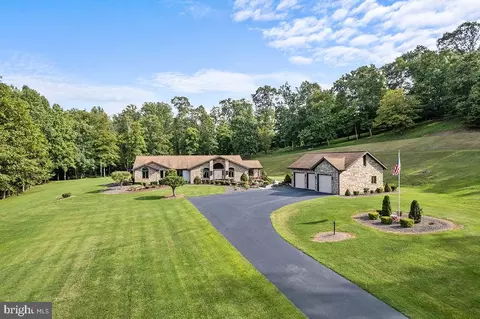 1393 Cocalico Rd, Birdsboro, PA 19508