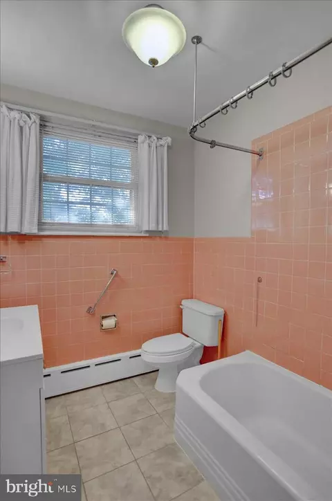 314 Sunset, West Reading, PA 19611 photo 8