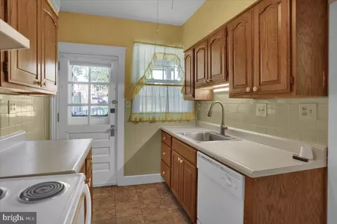 314 Sunset, West Reading, PA 19611 photo 12