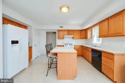 4560 Hillside Rd, Reading, PA 19606 photo 12