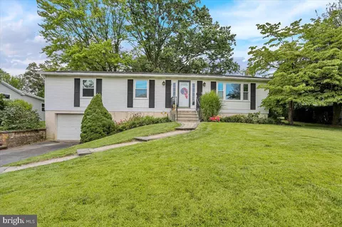 104 Rosemead Ave, Sinking Spring, PA 19608