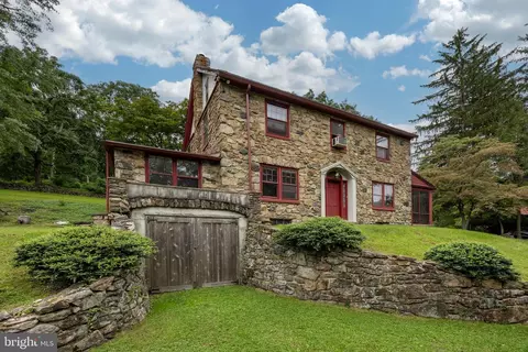181 Lewis Rd, Reading, PA 19606