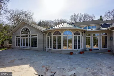 1504 Old Mill Rd, Wyomissing, PA 19610