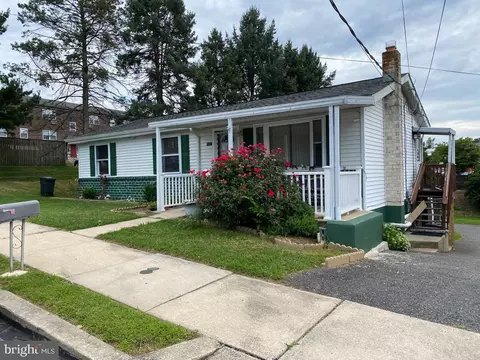 1437 Chester St, Reading, PA 19601