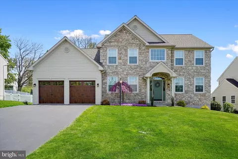 109 Limestone Dr, Reading, PA 19606