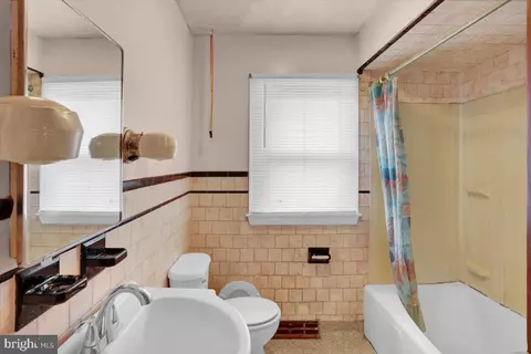 1319 Columbia Ave, Reading, PA 19607 photo 12