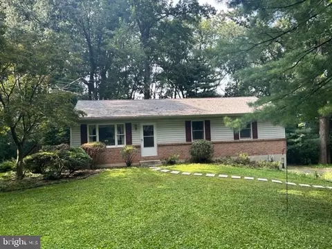 9 Farview Cir, Blandon, PA 19510