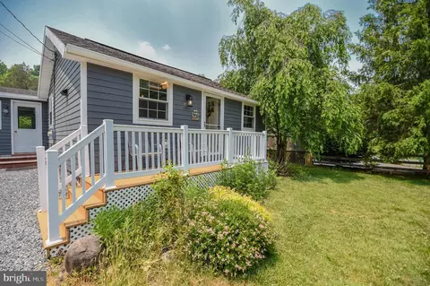1186 Park Rd, Elverson, PA 19520