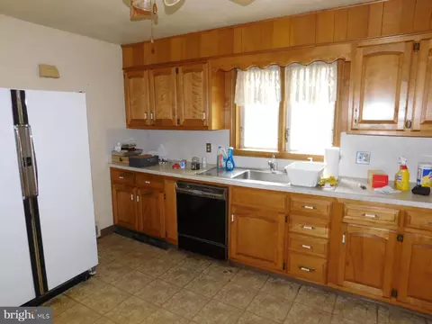 3 Eagle Ln, Reading, PA 19606 photo 8