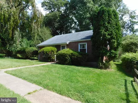 3 Eagle Ln, Reading, PA 19606 photo 2
