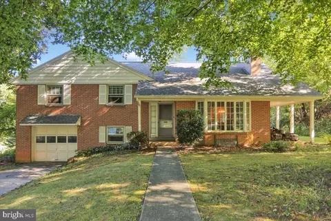 1515 Meadowlark Rd, Reading, PA 19610