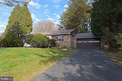 3421 Eisenbrown Rd, Reading, PA 19605