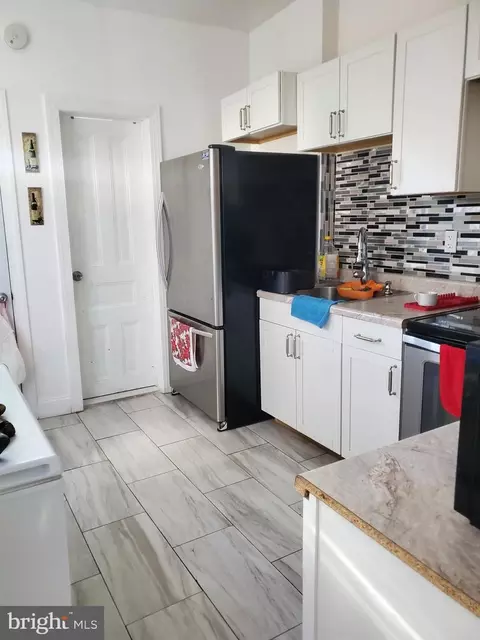 818 Thorn St, Reading, PA 19601 photo 6