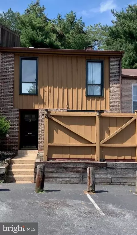 72 Wedge Ln, Reading, PA 19607