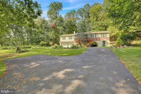 484 Wegman Rd, Reading, PA 19606