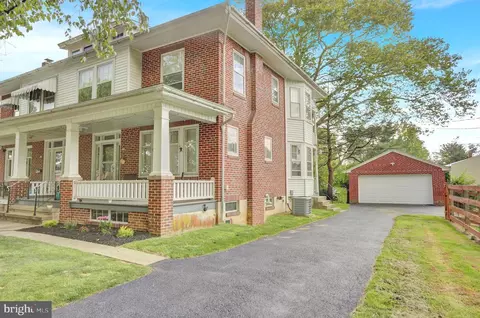 218 Stitzer Ave, Wernersville, PA 19565