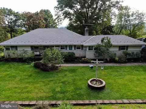 409 Hain Rd, Reading, PA 19608