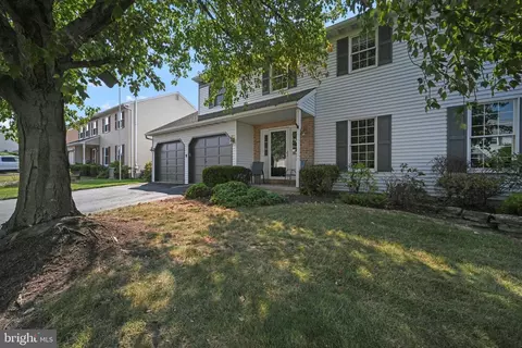 45 Flint Ridge Dr, Reading, PA 19607