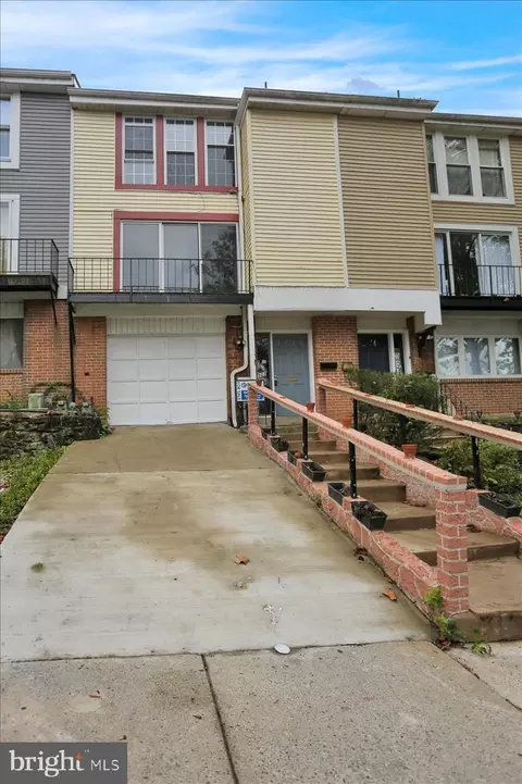 922 Summit Chase Dr, Reading, PA 19611