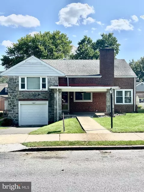 811 N 25th St, Reading, PA 19606