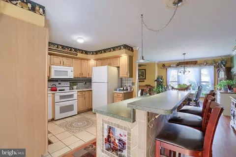 717 Loblolly Ln, Reading, PA 19607 photo 8