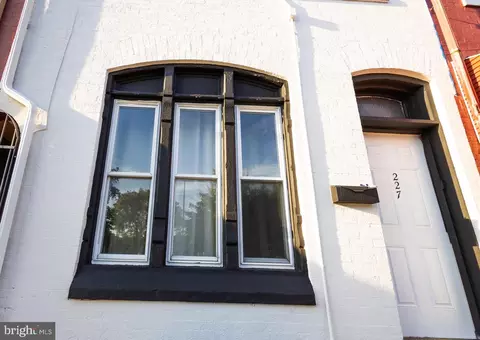227 Walnut St, Reading, PA 19601 photo 3