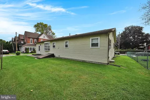 659 Vester Pl, Sinking Spring, PA 19608 photo 27