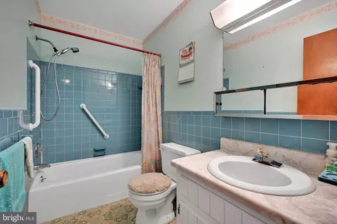 659 Vester Pl, Sinking Spring, PA 19608 photo 20