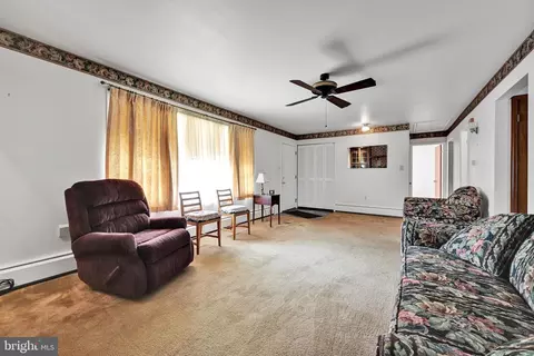 659 Vester Pl, Sinking Spring, PA 19608 photo 7
