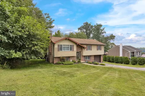 327 Church Lane Rd, Reading, PA 19606