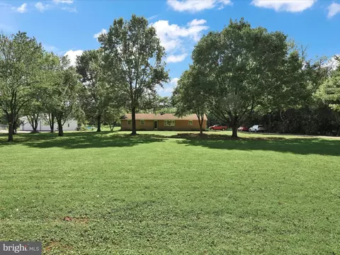 1240 Washington Rd, Leesport, PA 19533
