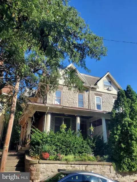 421 Green Tc, Reading, PA 19601 photo 7