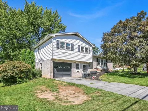 35 Mull Ave, Reading, PA 19608 photo 2