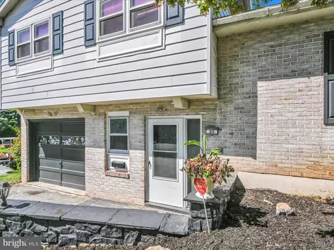 35 Mull Ave, Reading, PA 19608 photo 3