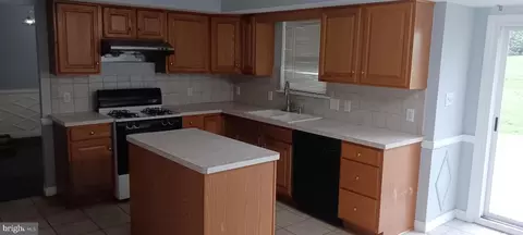 4554 Del Mar Dr, Reading, PA 19606 photo 8