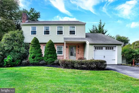 416 N Walnut St, Wernersville, PA 19565