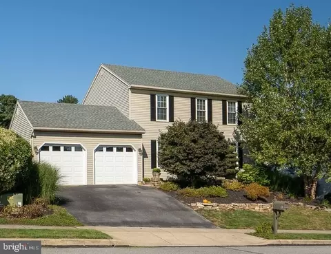 42 Rim View Ln, Reading, PA 19607