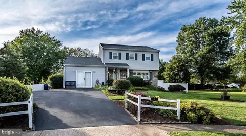 3 Terry Ct, Douglassville, PA 19518