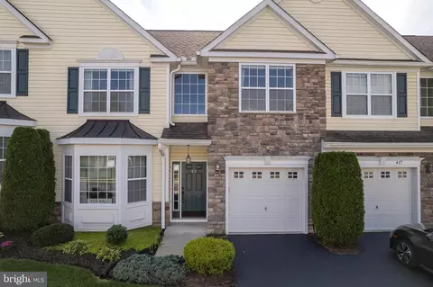 415 Harvest Dr, Blandon, PA 19510