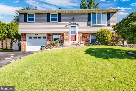 4957 Apple Dr, Reading, PA 19606