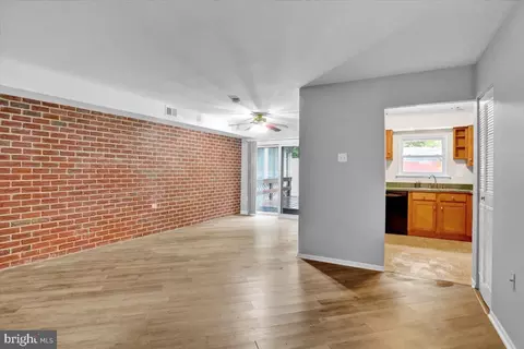 826 Rabbit Ln, Reading, PA 19606