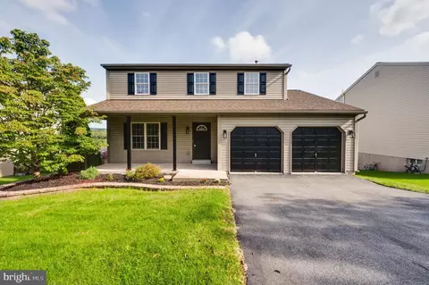 4461 Hillside Rd, Reading, PA 19606