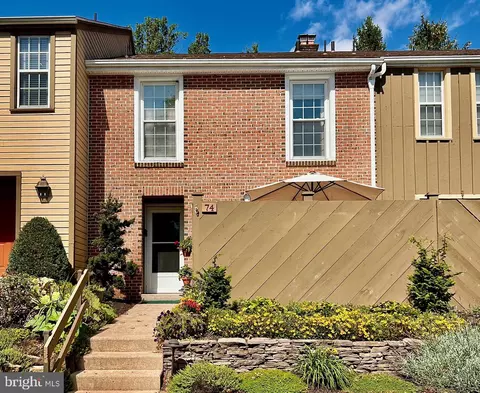 74 Medinah Dr, Reading, PA 19607